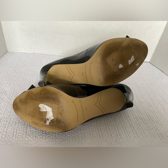 Enzo Angiolini Black Patent Leather Stiletto Heels - Picture 4 of 12